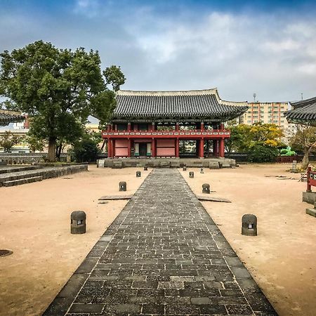 Jeju Robero Hotel Екстериор снимка