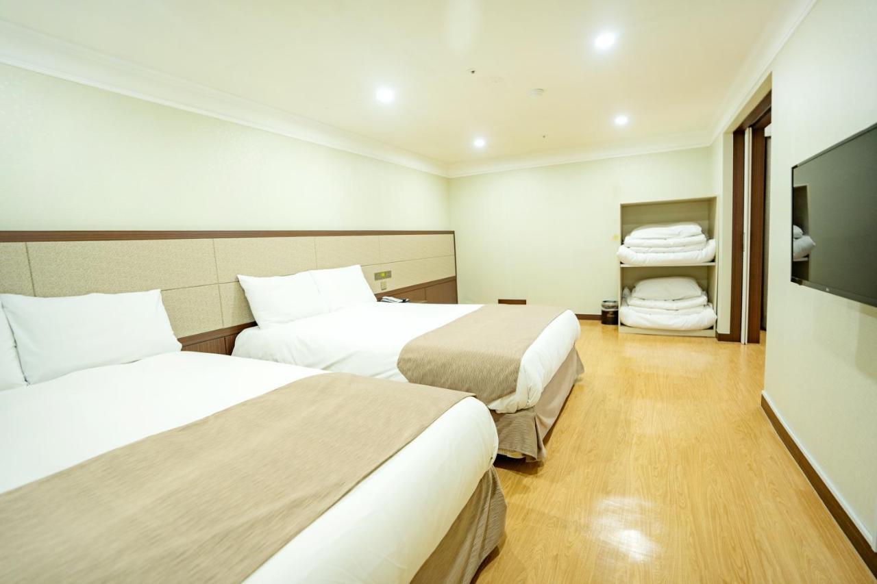 Jeju Robero Hotel Екстериор снимка
