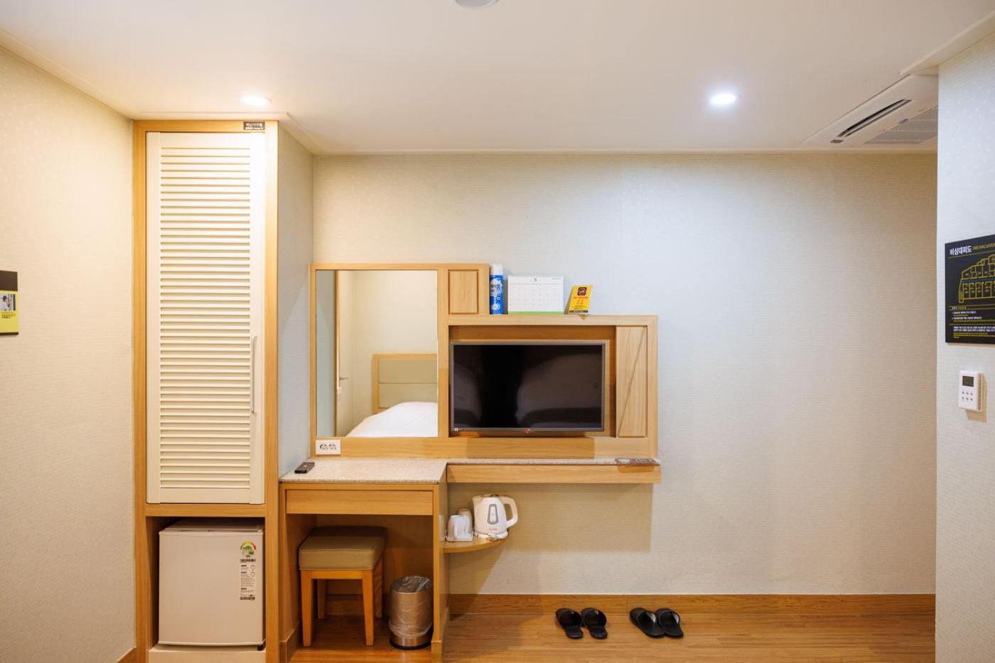 Jeju Robero Hotel Екстериор снимка