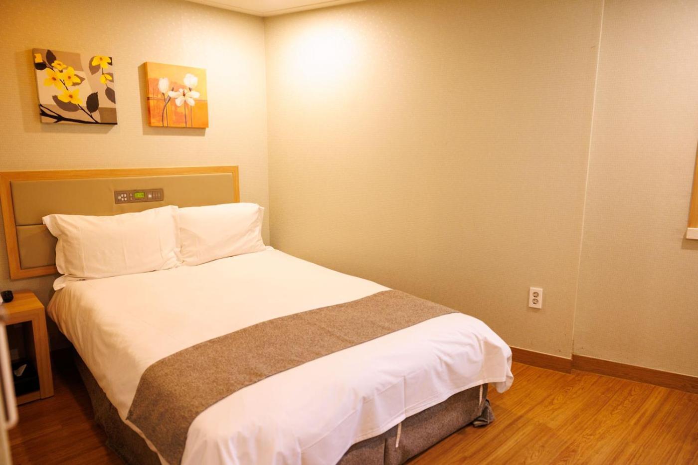 Jeju Robero Hotel Екстериор снимка