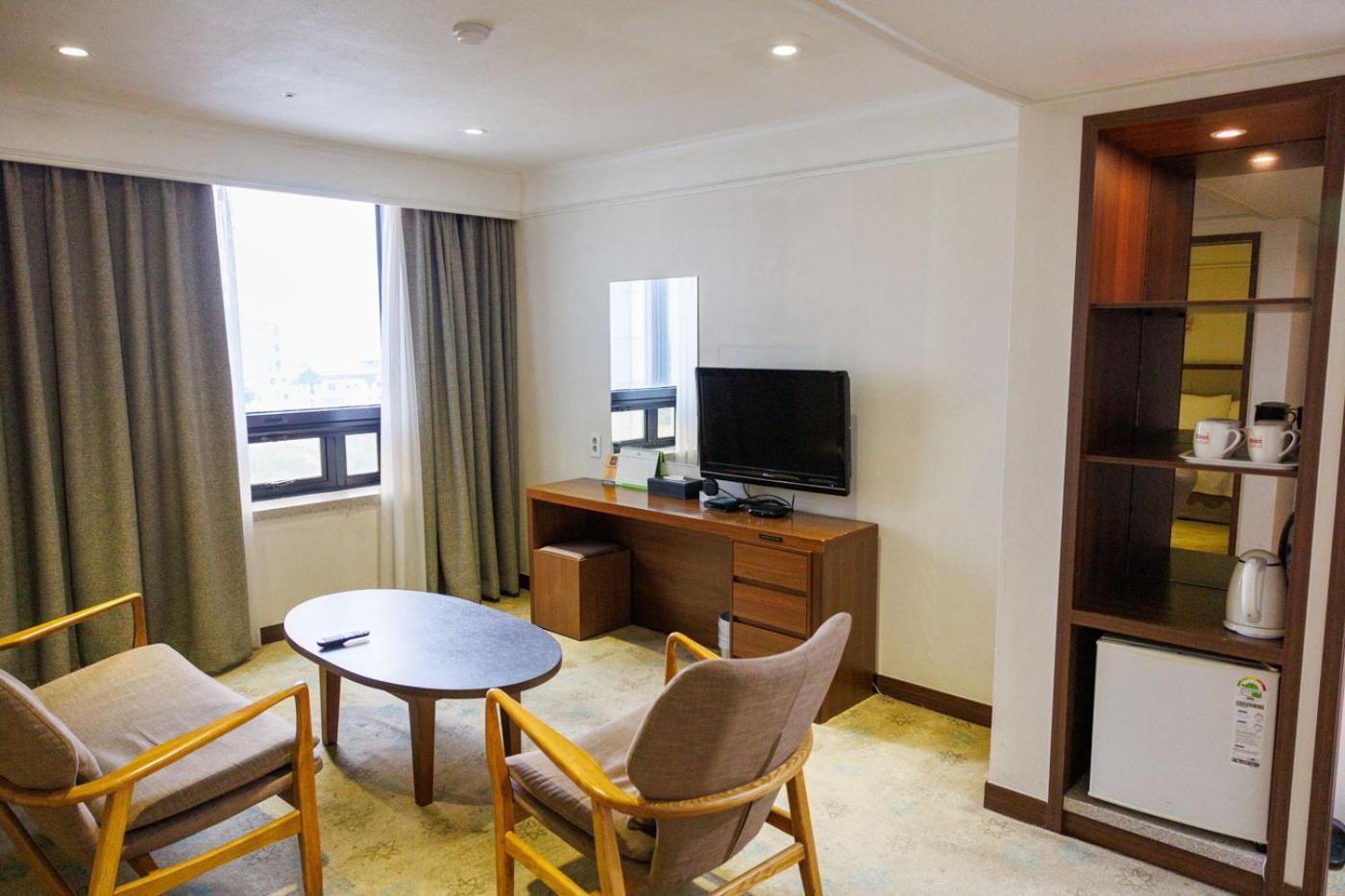 Jeju Robero Hotel Екстериор снимка