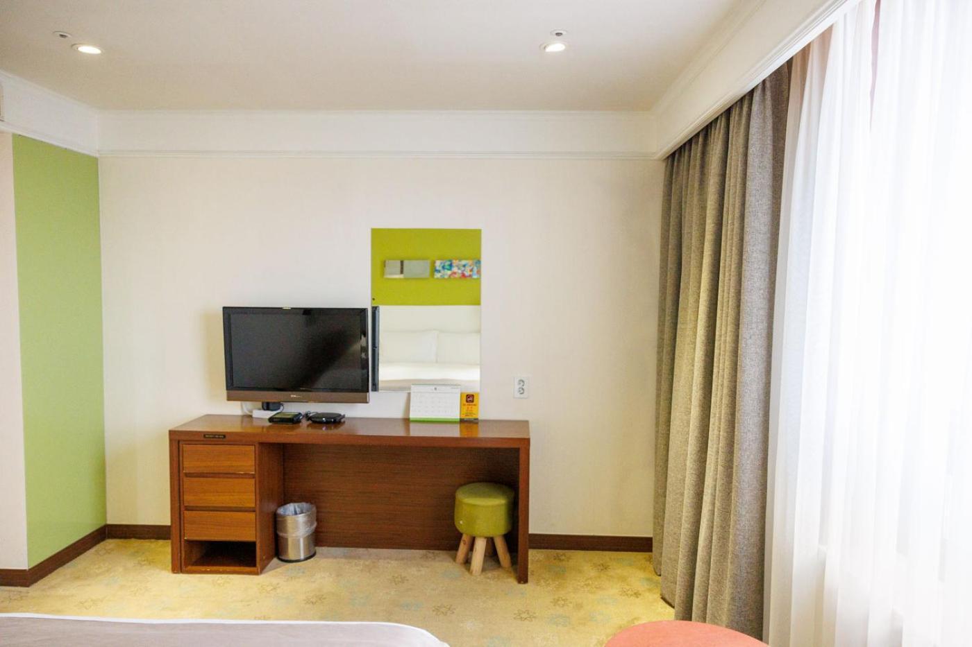 Jeju Robero Hotel Екстериор снимка